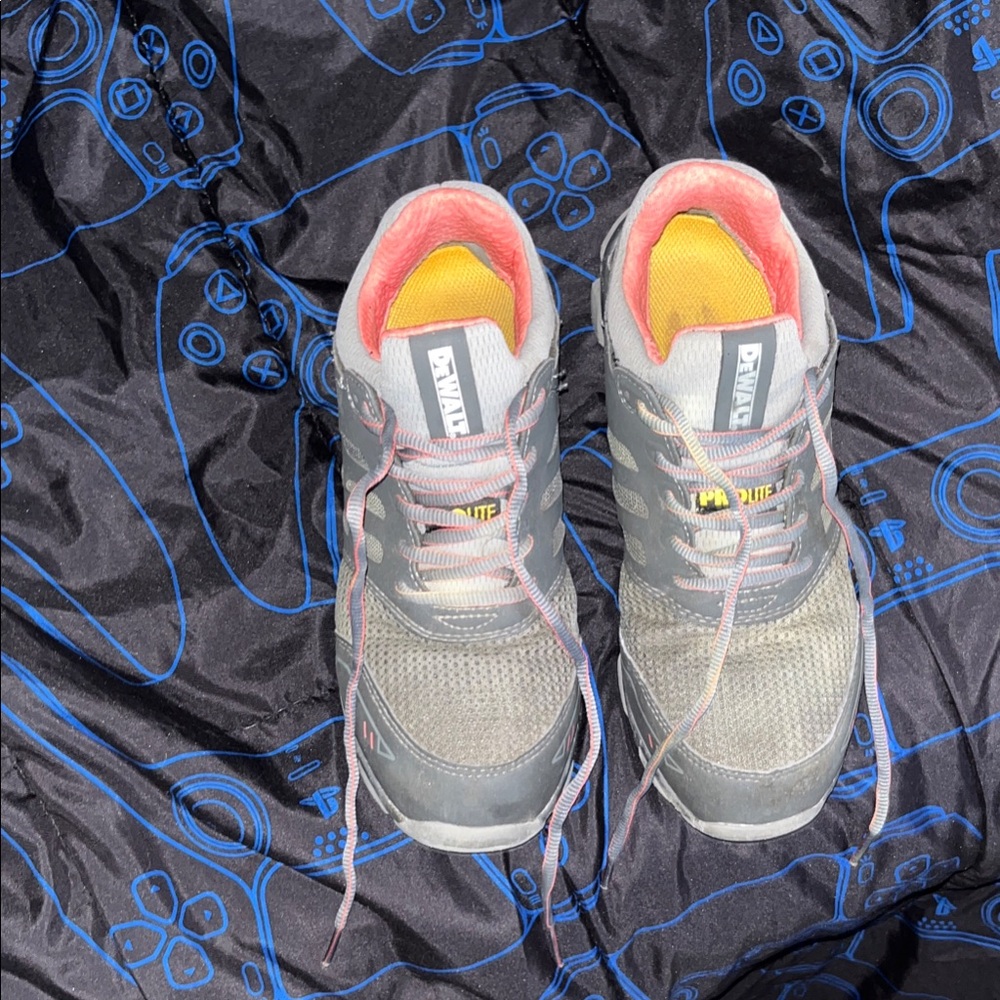 Puma Gray and Pink Women's Sneakers